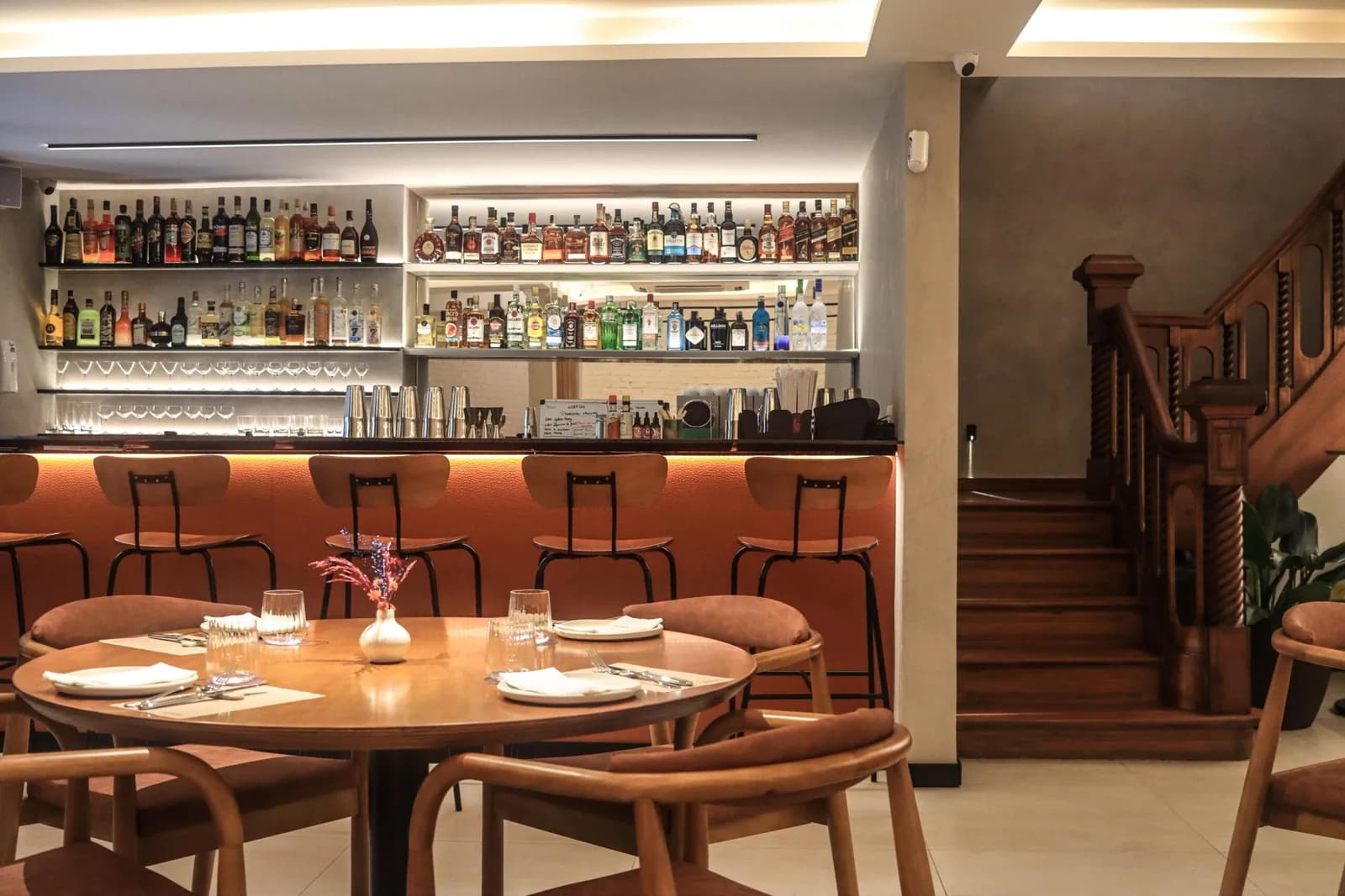 The warm, contemporary dining room at Koral in Ipanema